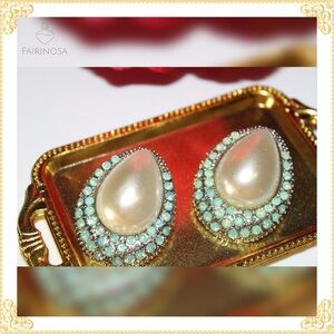 Pearl & Green Rhinestone Sparkle Earrings 🎬 Holidays Earrings